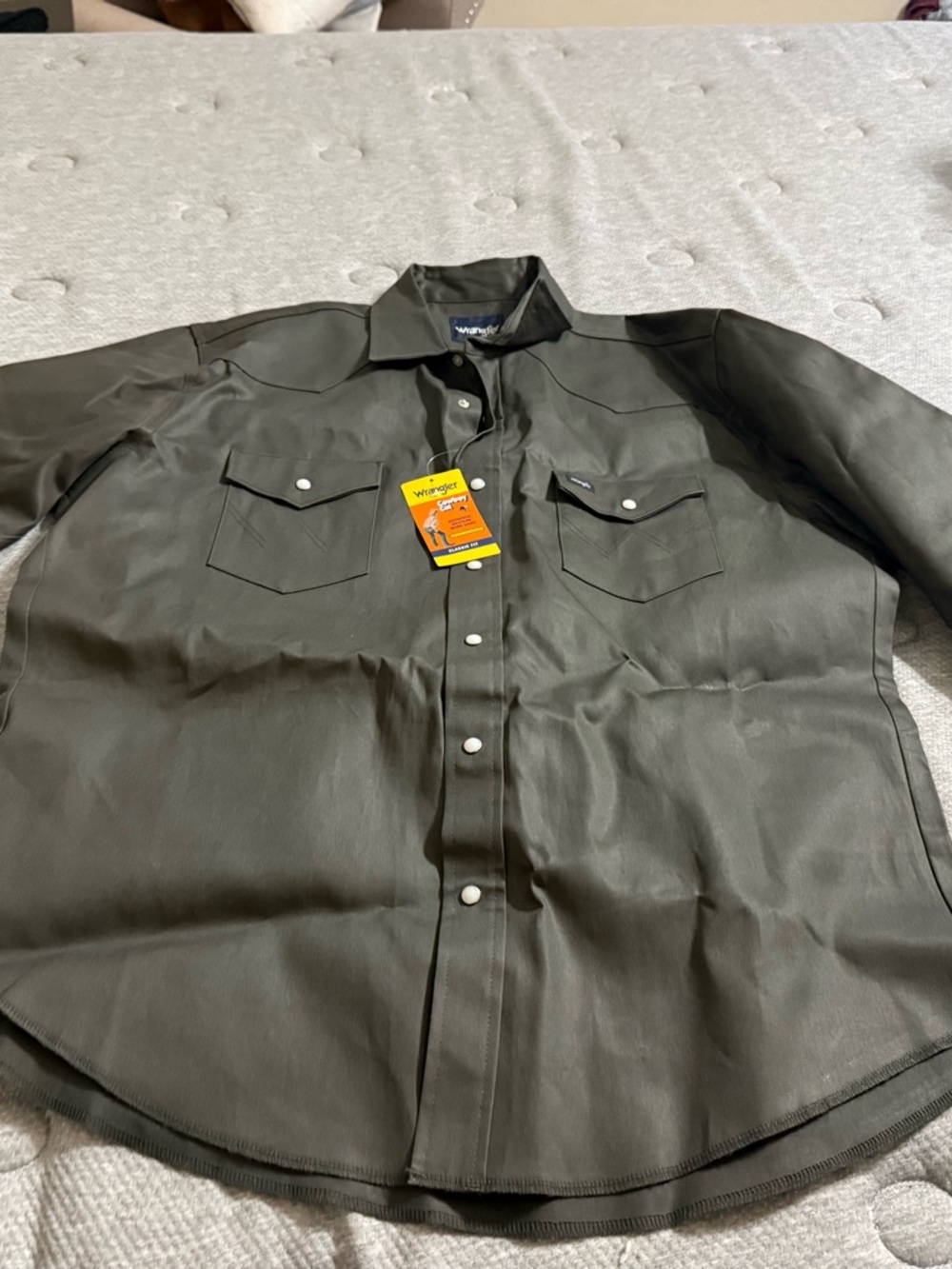 Wrangler Dark Olive Western Snap Shirt with Chest Pockets